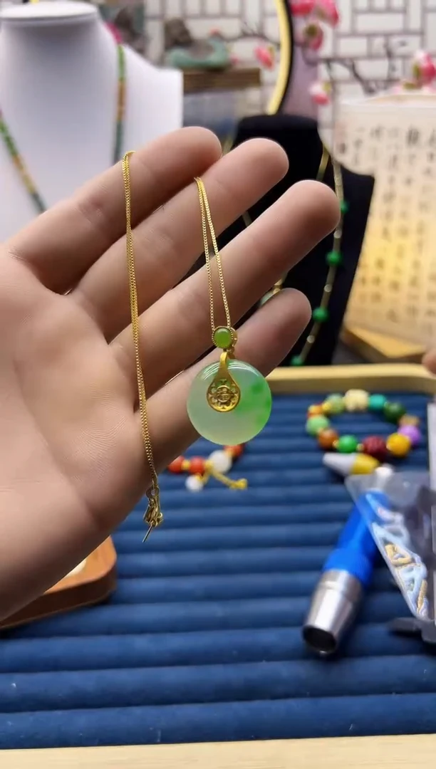 【闪购商品】翡翠颈饰14K金镶嵌D116