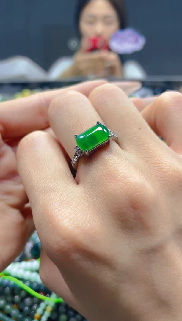 颈饰未镶嵌翡翠/J/翡翠A货，一件也是批发价