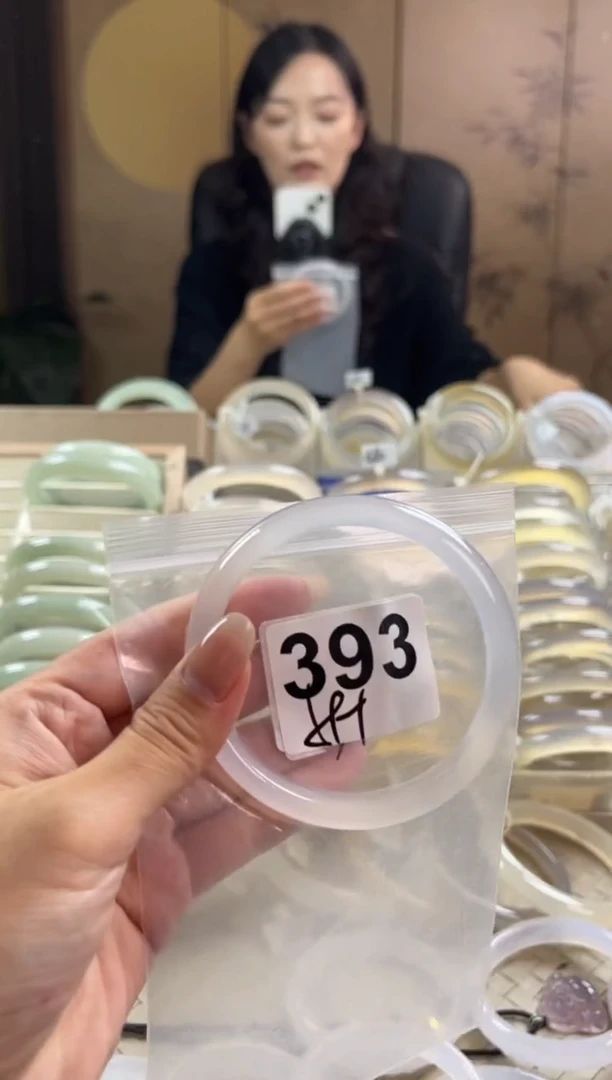 手镯玛瑙/玉髓未镶嵌393