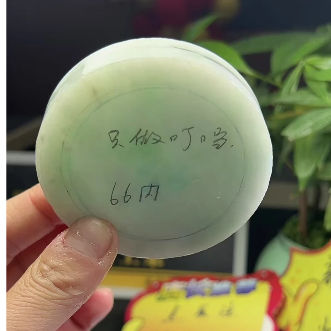 缅甸翡翠手镯定制