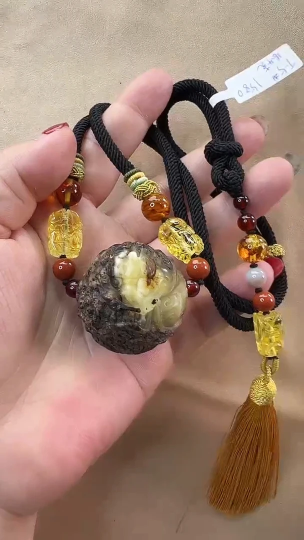 【闪购商品】琥珀颈饰未镶嵌吊坠