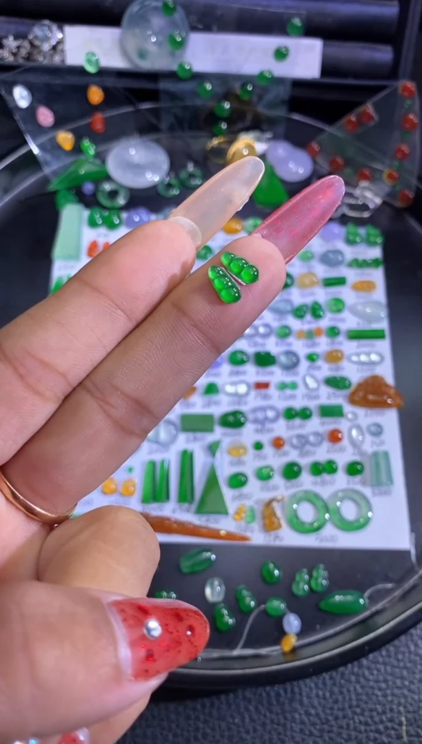 未镶嵌挂件翡翠豆子