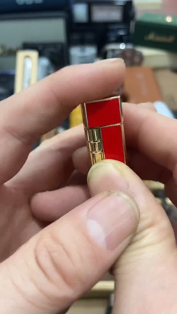 瓷片闪购商品  如图所示