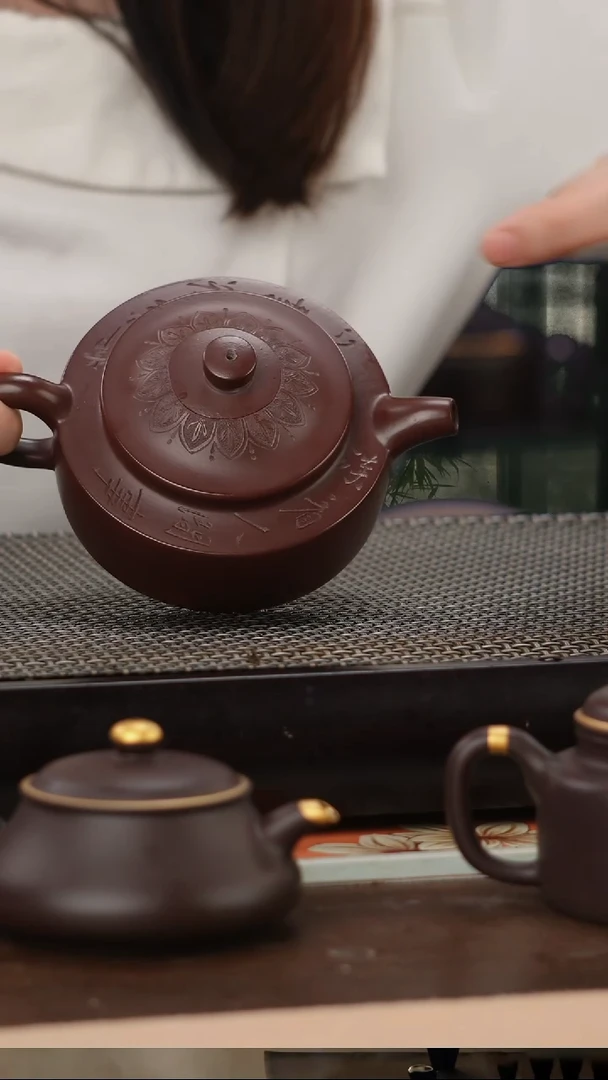 茶壶紫砂紫袍玉砂刻绘欢喜周盘200cc