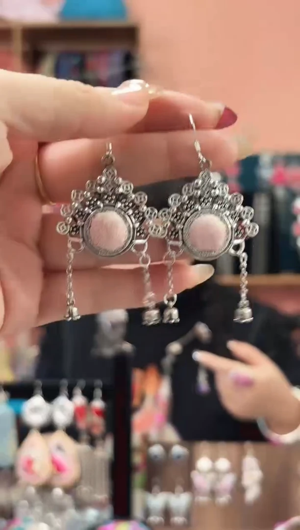 织绣艺枝独绣手工饰品104**