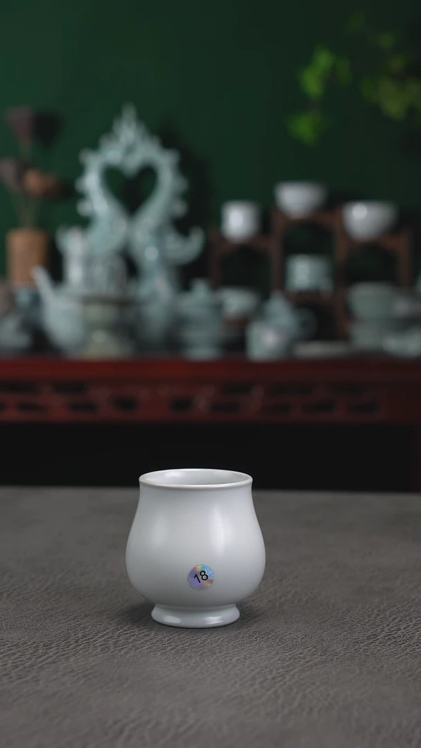 月白釉18号玫瑰杯微微暇简包-二