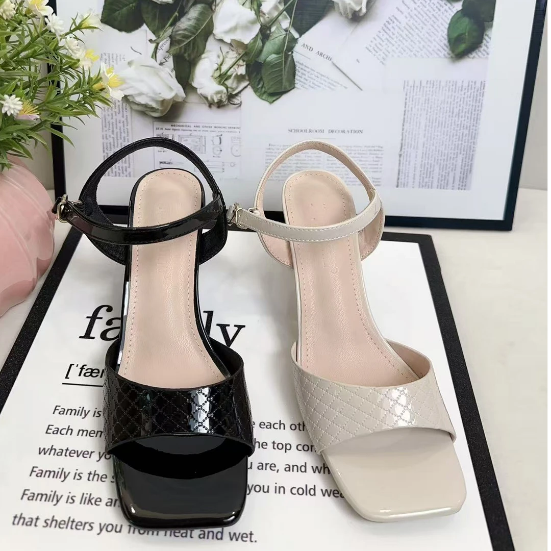 法式气质方头粗跟凉鞋女小众设计感一字带露趾高跟鞋W325-10