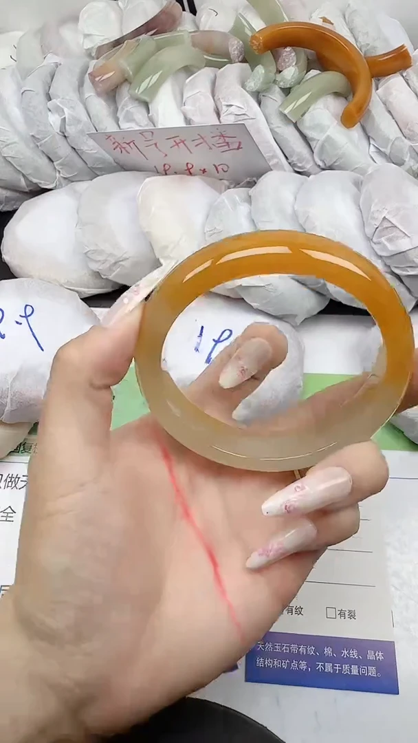 未镶嵌手镯石英质玉25/61-63