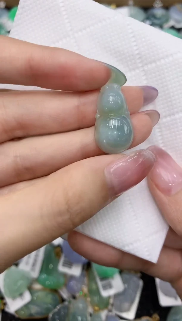 翡翠未镶嵌颈饰111111111111