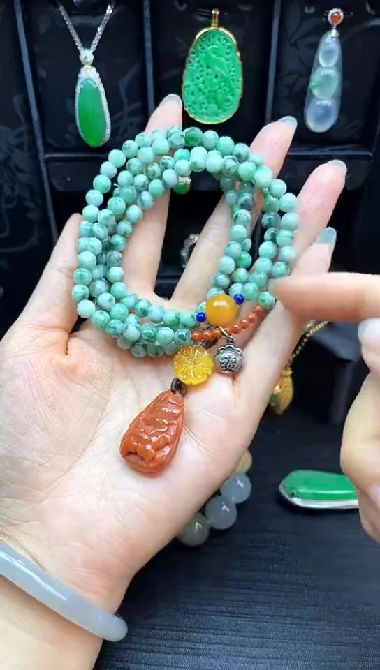 颈饰未镶嵌翡翠项链