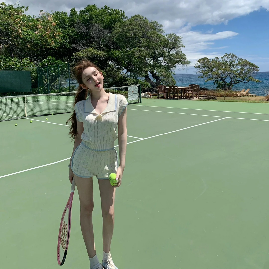 【少女舒适区】2025夏季新款韩系甜美减龄翻领针织上衣显瘦短裤套装