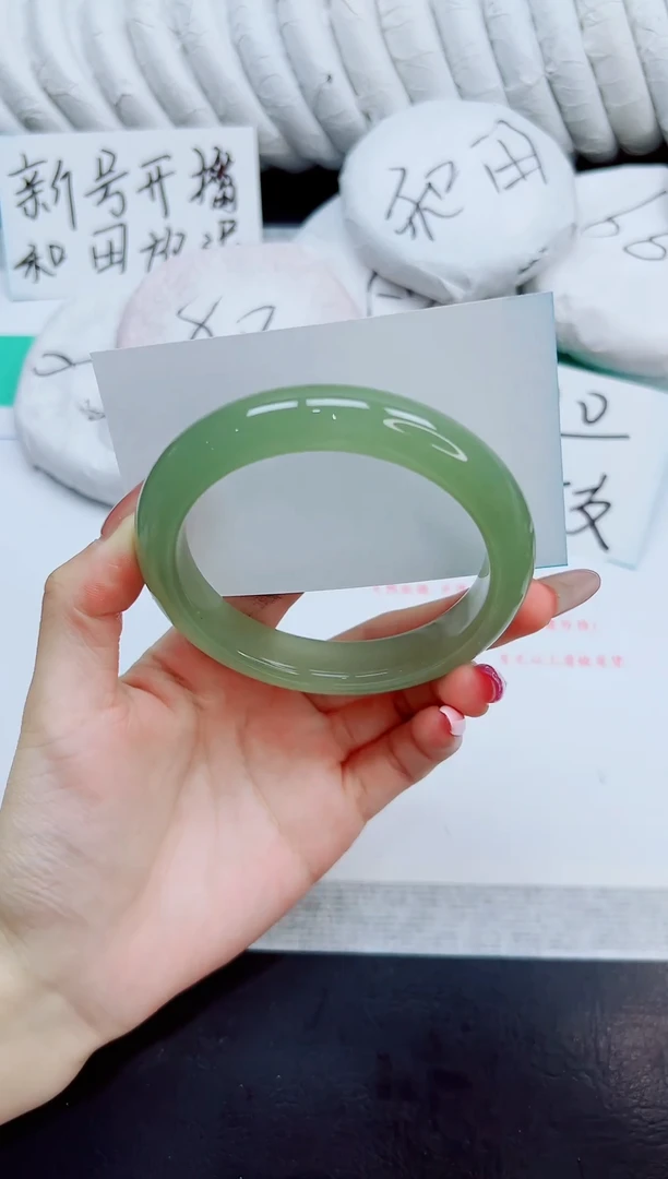 未镶嵌手镯石英质玉49/60