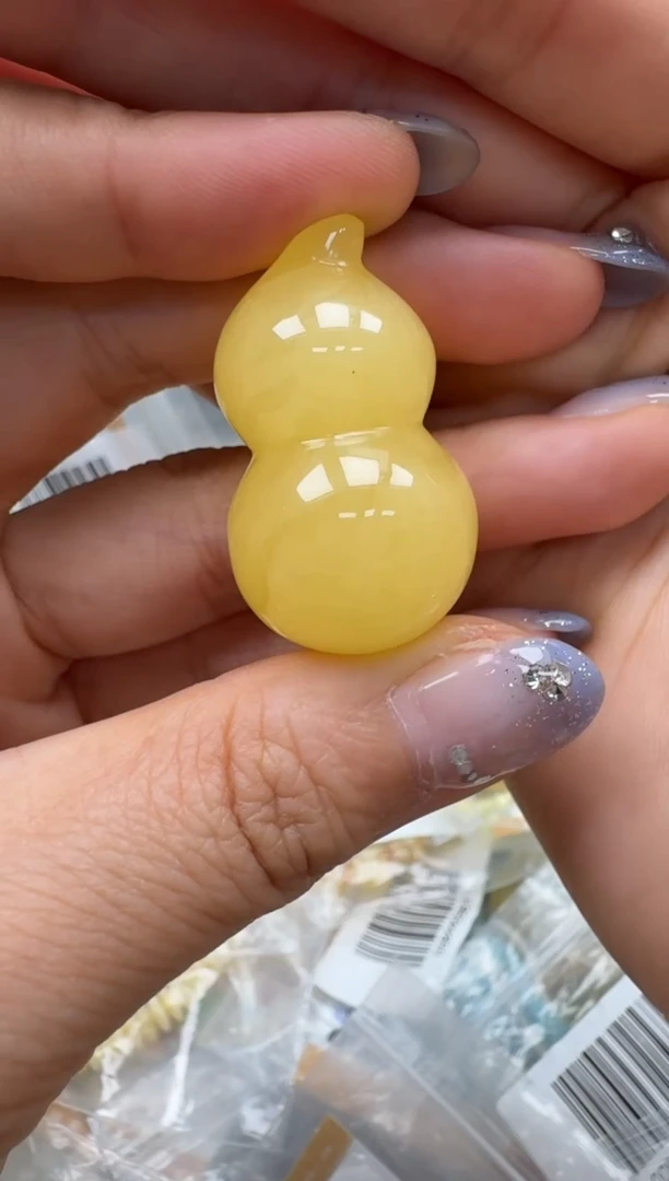 裸石琥珀未镶嵌如图