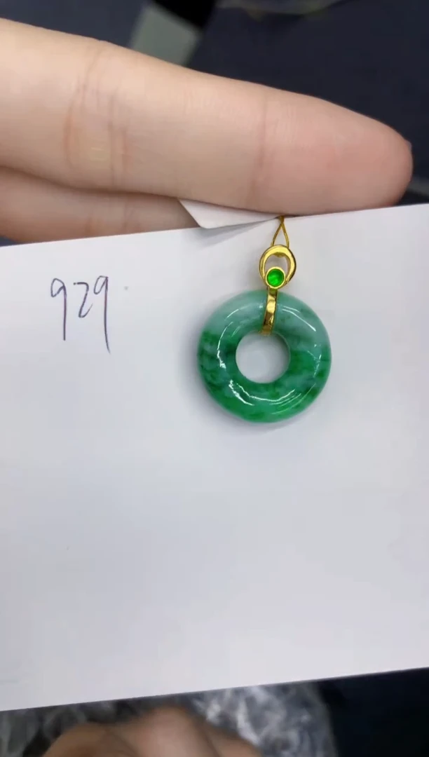 颈饰未镶嵌翡翠 翡翠