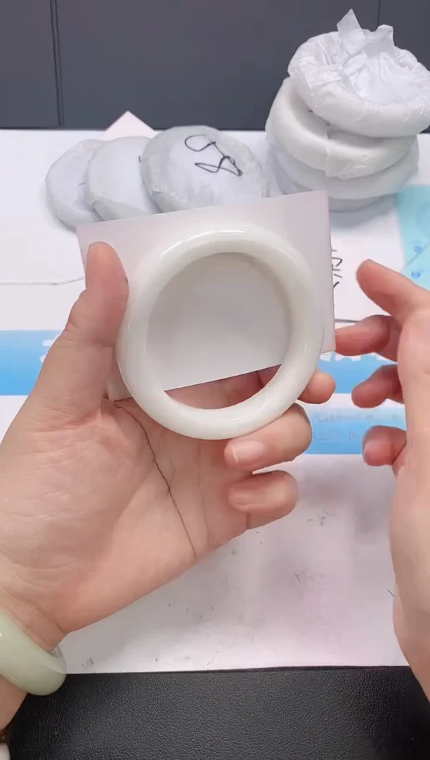 未镶嵌手镯和田玉142/56-57