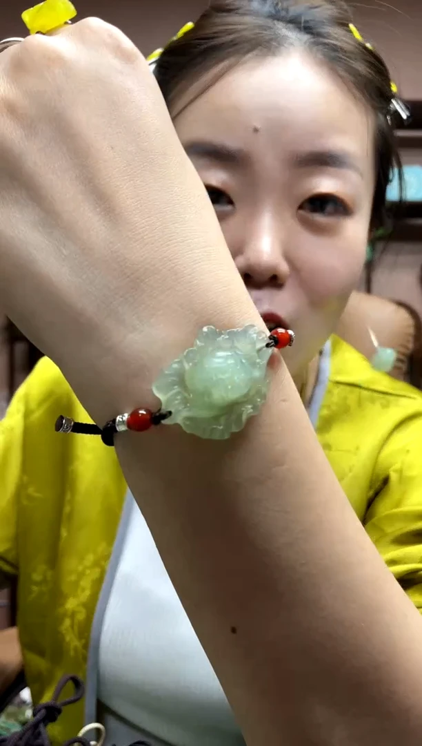 岫玉未镶嵌手牌多样性发货其中发一