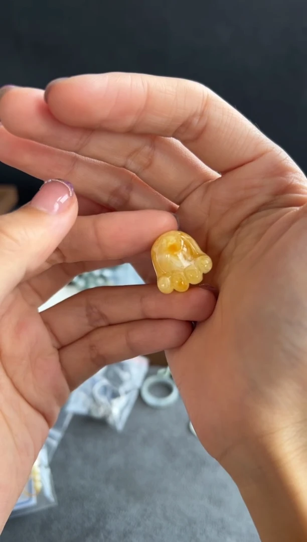 蜜蜡吊坠(不含链)未镶嵌410买断