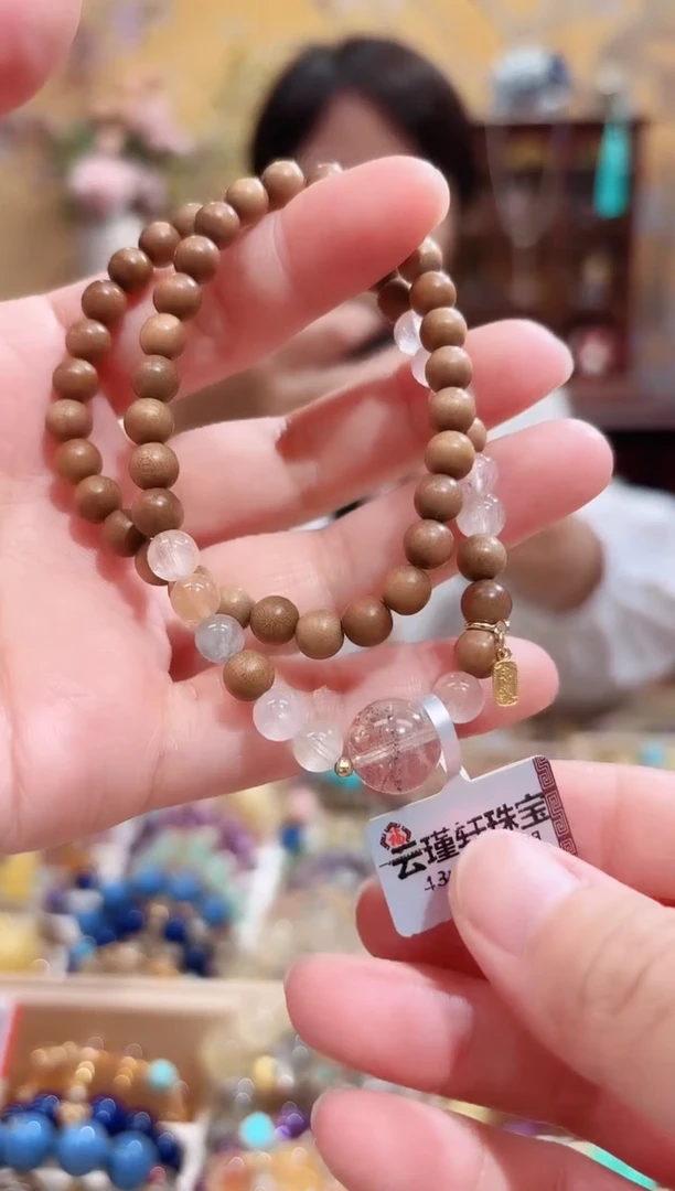 颈饰18K金镶嵌水晶设计款珠串