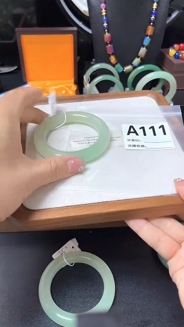 未镶嵌手镯东陵石A111