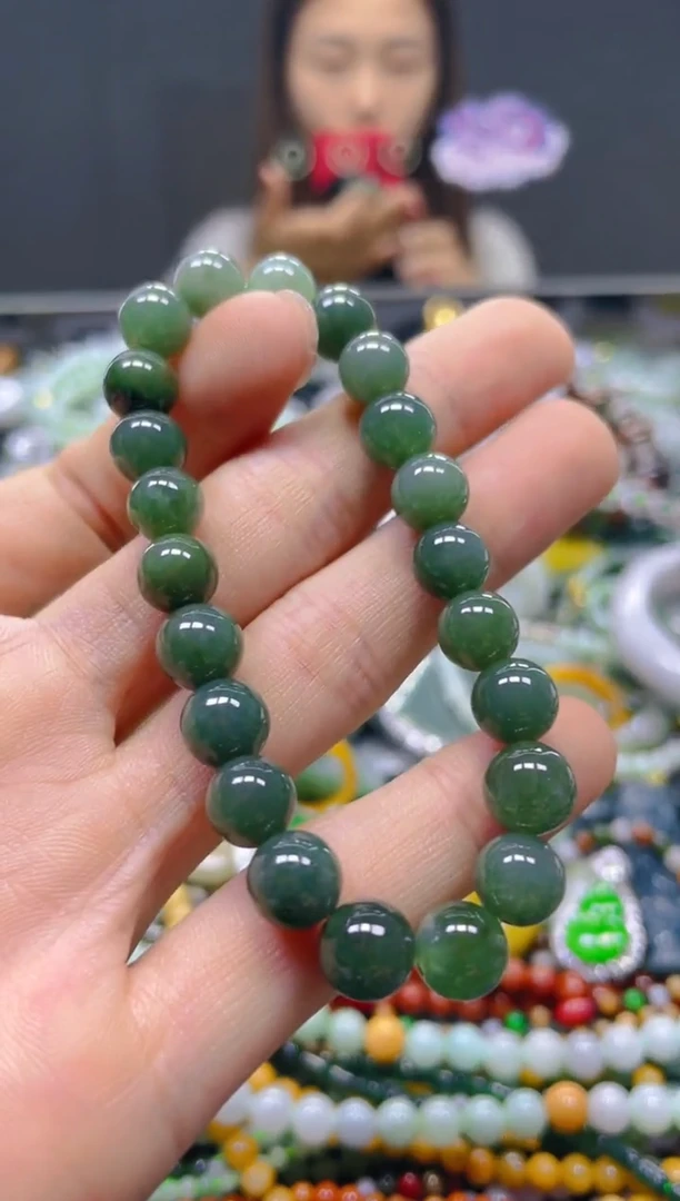 颈饰未镶嵌翡翠8MM/T/翡翠A货，一件也是批发价