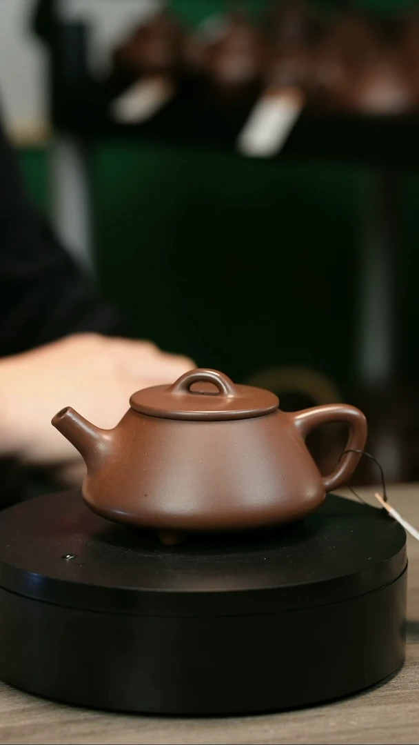 茶壶紫砂大*爷H2006赵信军光素石瓢