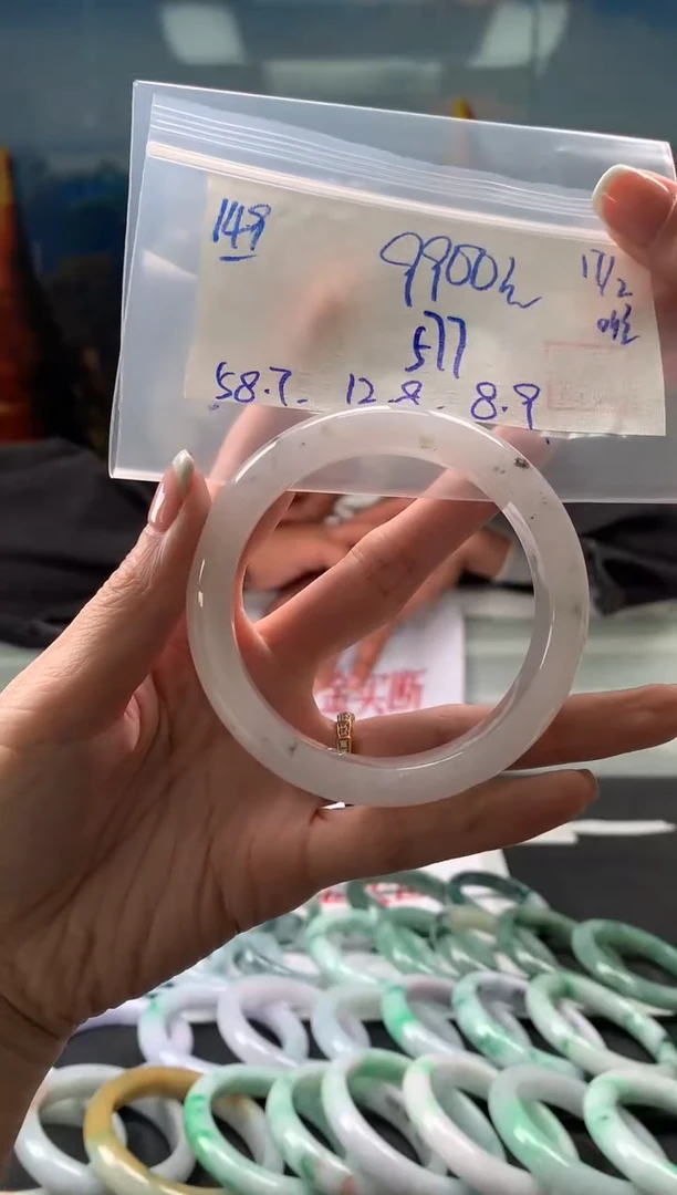 【闪购商品】翡翠手镯未镶嵌翡翠手镯 下单联系小耳机#149