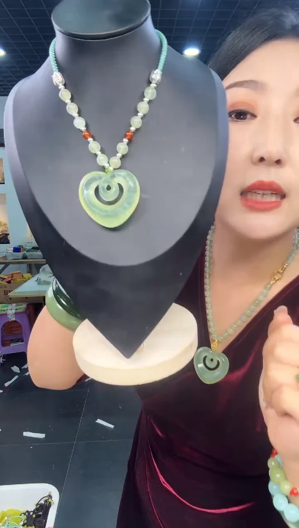 【闪购商品】岫玉颈饰未镶嵌180心心相印【半珠链】