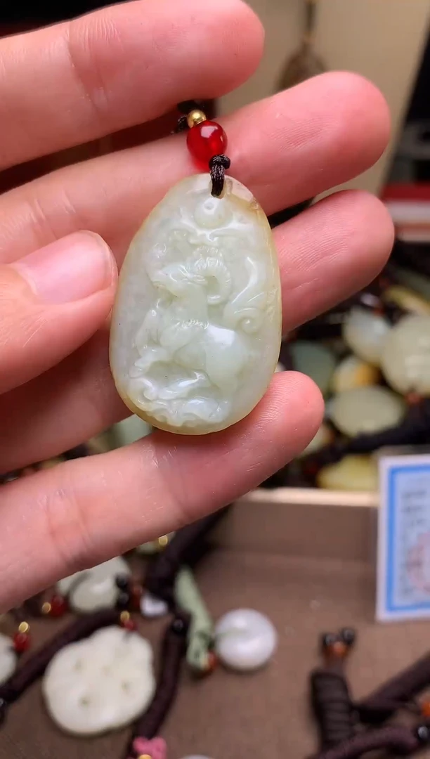 颈饰未镶嵌和田玉新疆料青海料清水和田玉吊坠