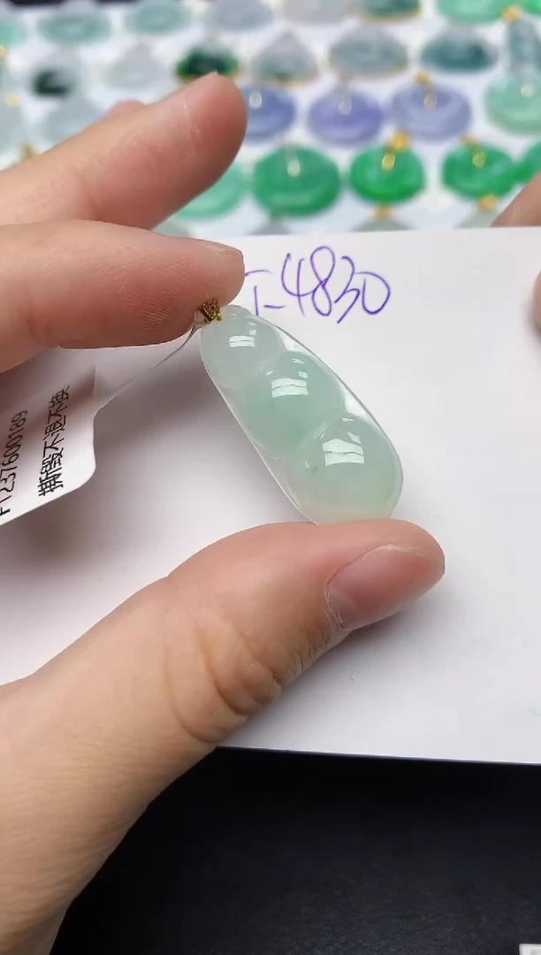 颈饰18K金镶嵌翡翠天然缅甸A货翡翠百元以上9元证书费自理