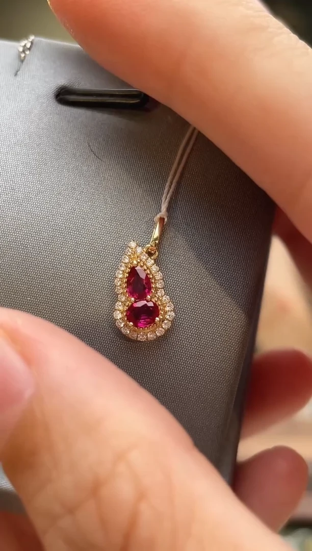 吊坠(不含链)18K金镶嵌红宝石主石：0.47ct