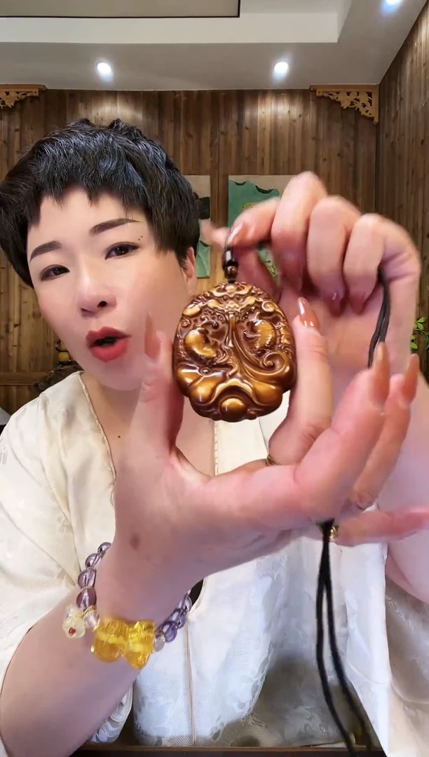 未镶嵌颈饰琥珀00000000509