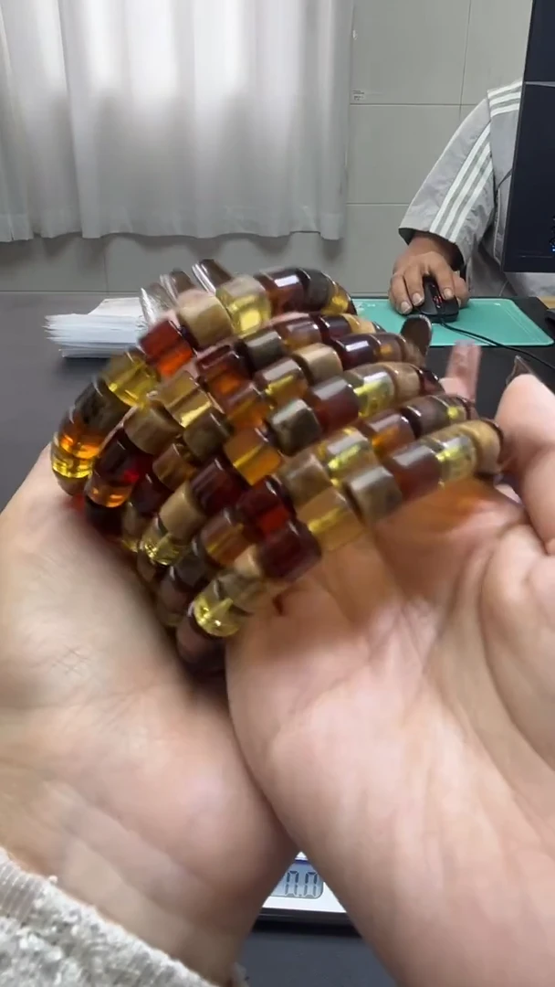 未镶嵌琥珀裸石多样性发货发其一17