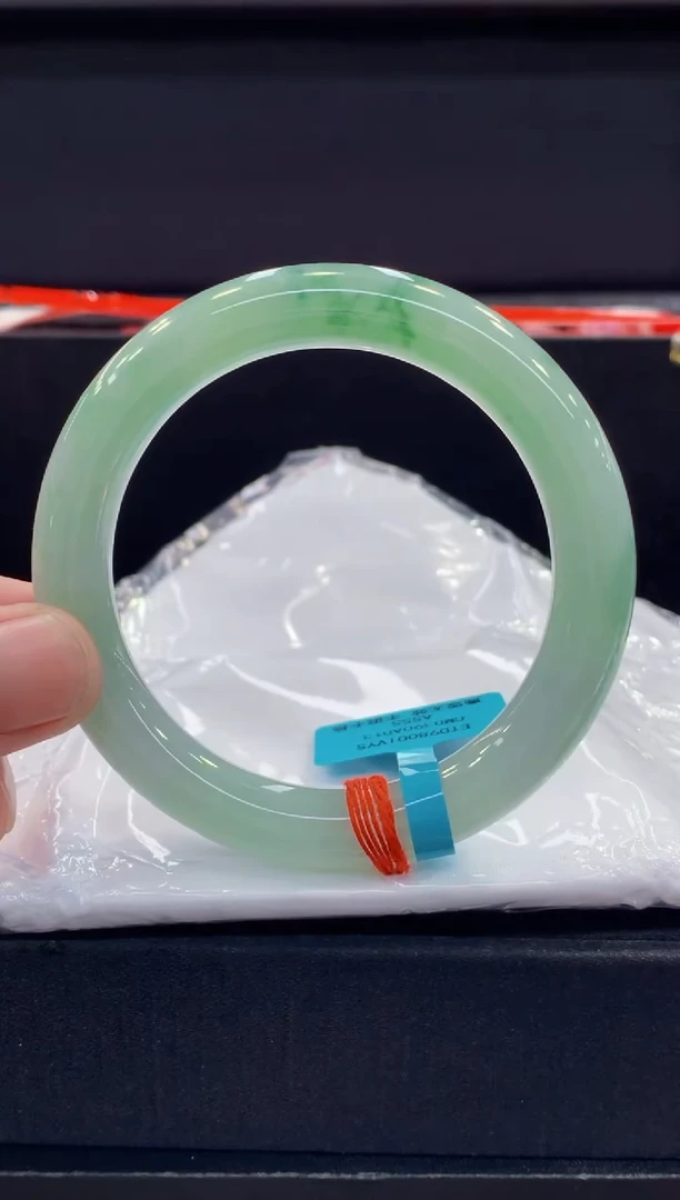 未镶嵌手镯翡翠翡翠手镯