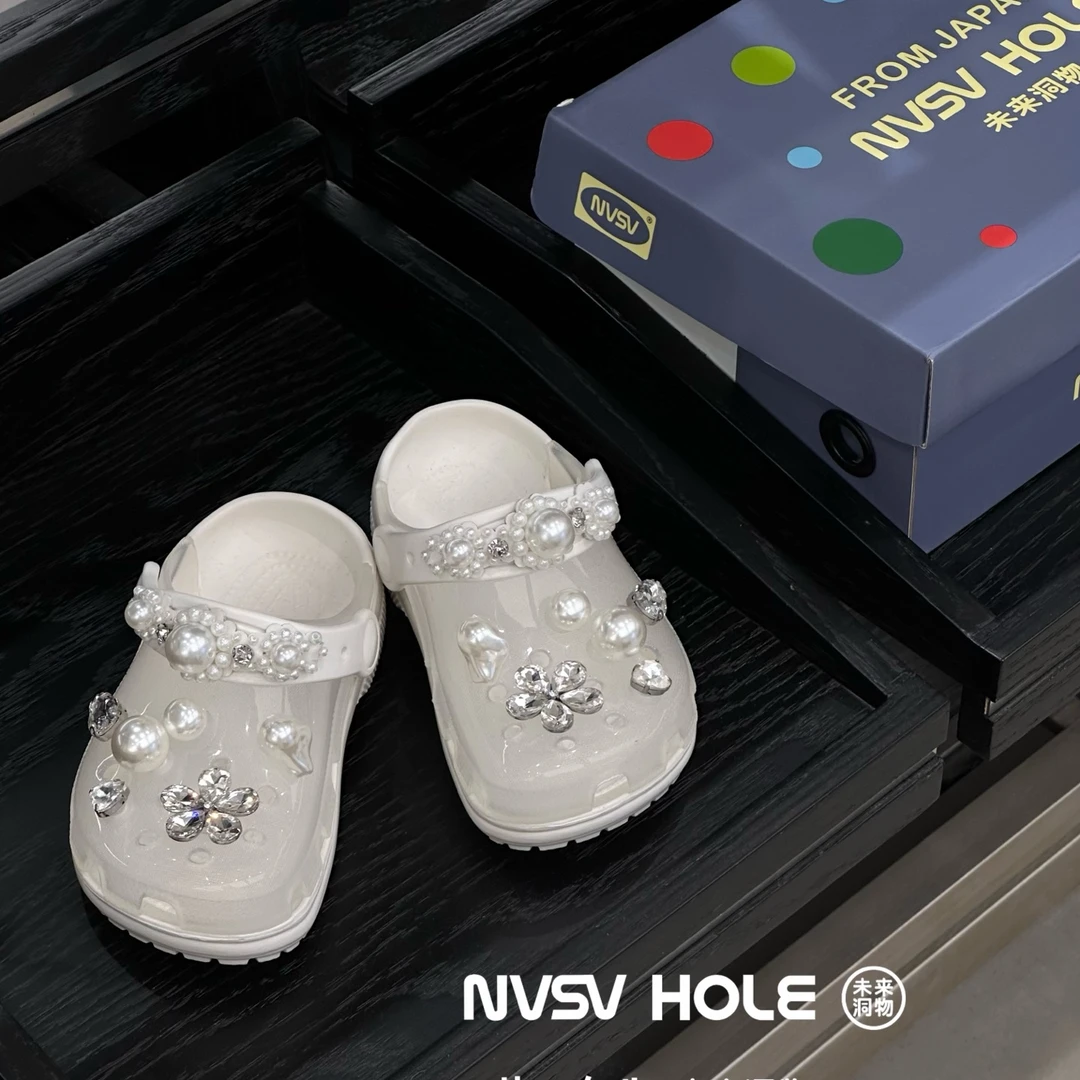 儿童超轻防滑洞洞鞋拖鞋（附赠鞋花）NVSV未来洞物
