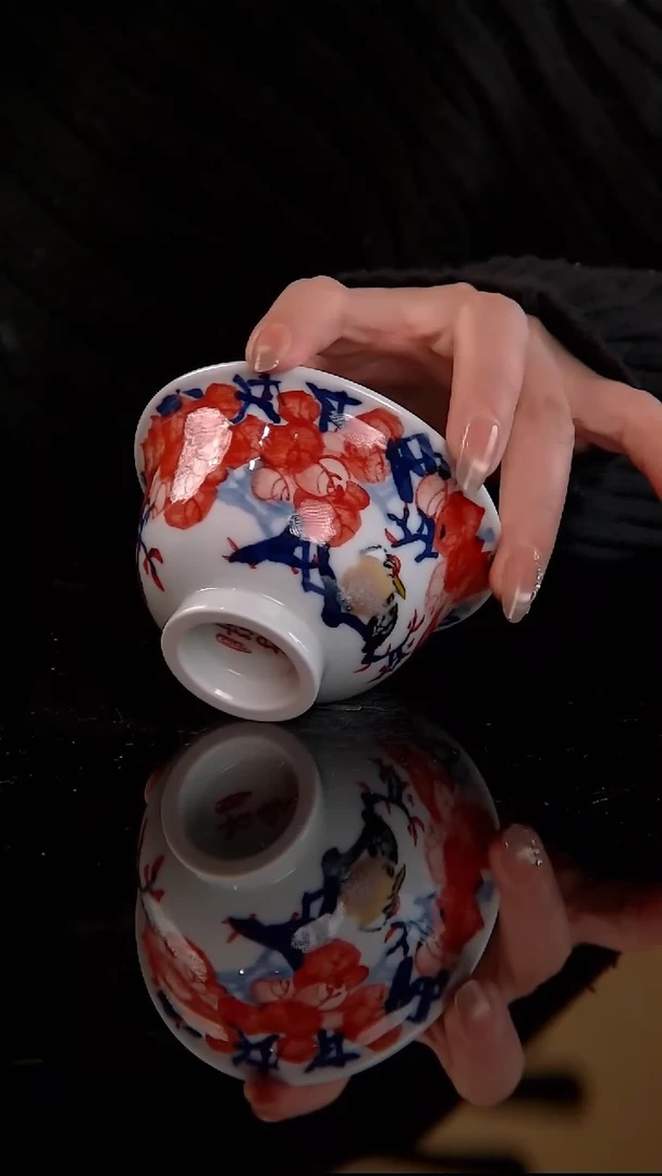 李华手绘青花红彩鸿运当头压手杯