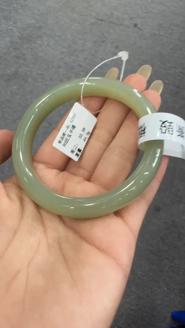 未镶嵌手镯和田玉55.5-56圈口