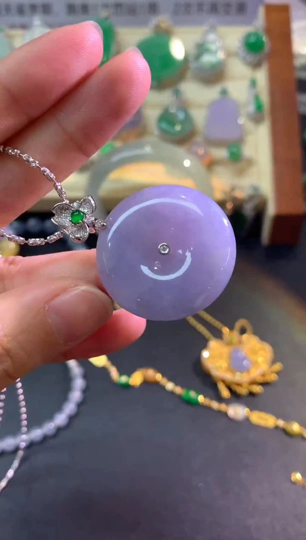 吊坠(不含链)18K金镶嵌翡翠吊坠|10000+500