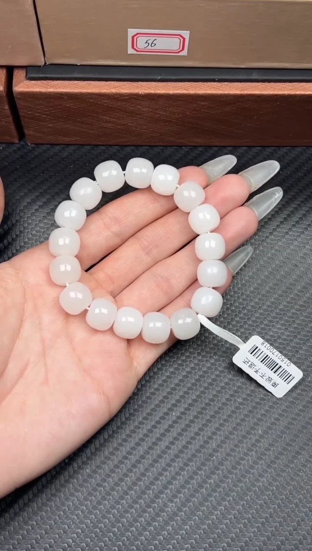 未镶嵌手串和田玉天泰微色差卡12手串J