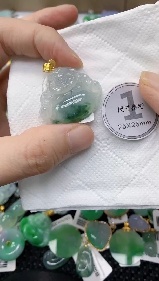 翡翠18K金镶嵌颈饰1111111111