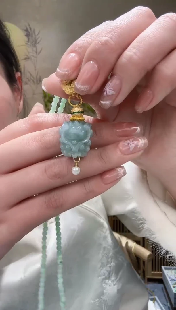 【闪购商品】翡翠颈饰未镶嵌吊坠