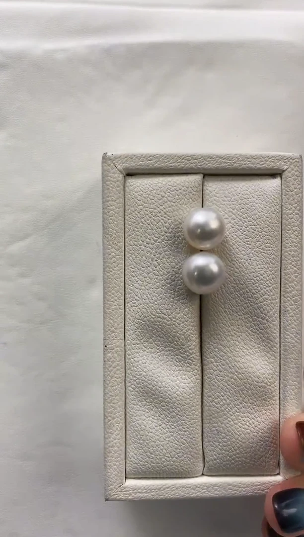 18K金镶嵌耳饰海水珍珠11-12澳白珍珠耳饰