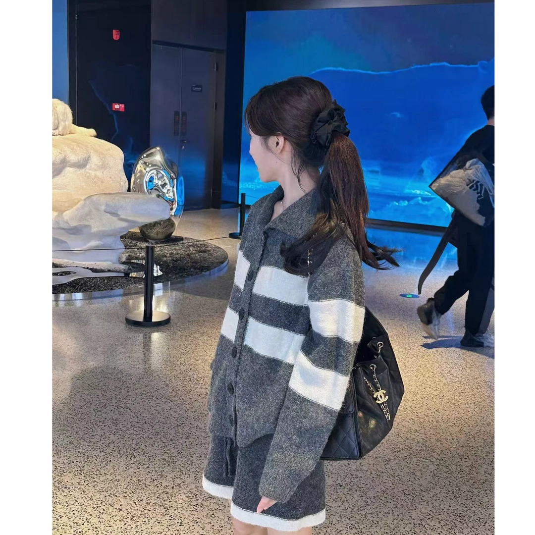 韩国网感miu里miu气慵懒松弛感套装高级条纹撞色套装针织开衫外套
