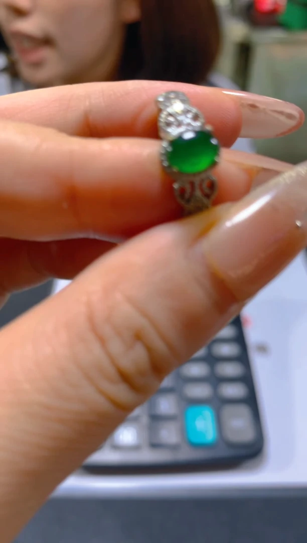 未镶嵌戒指翡翠多样性发一