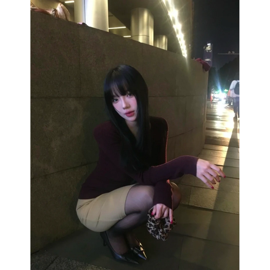 紫色v领修身麻花针织衫百搭毛衣上衣复古洗水牛仔开叉半身裙套装