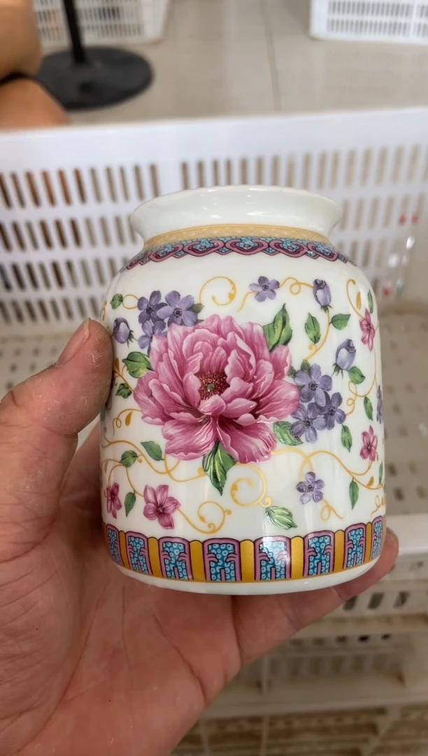 杯无运费险有瑕疵的摄影的产品有使用过的痕迹有点脏介意勿拍