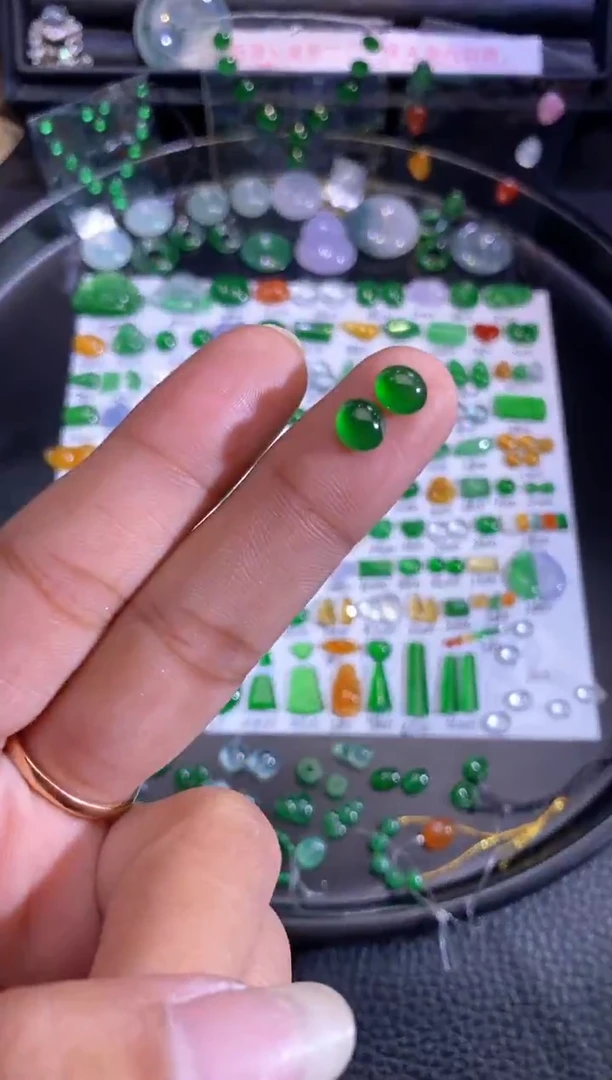 未镶嵌挂件翡翠蛋