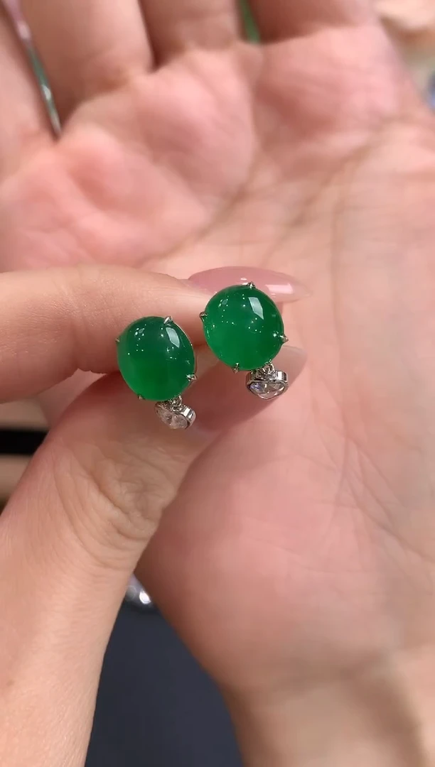 18K金镶嵌翡翠耳饰q80