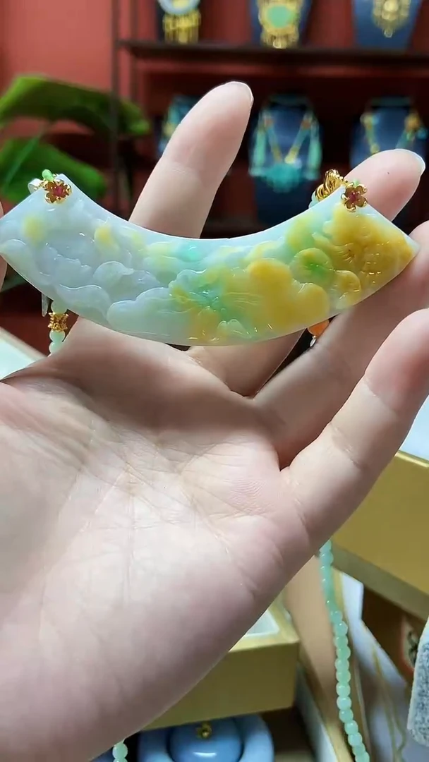 颈饰未镶嵌翡翠吊坠