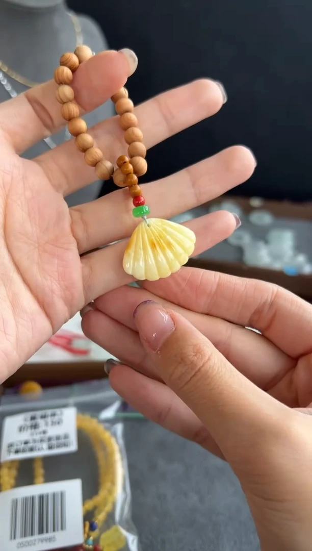 蜜蜡颈饰未镶嵌605买断