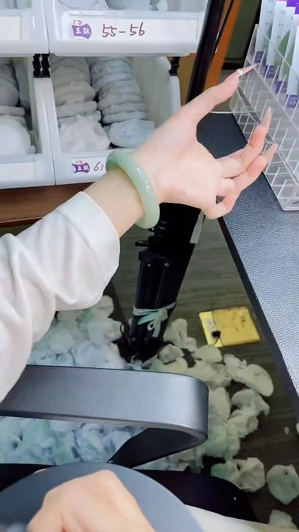 未镶嵌手镯石英质玉223-56